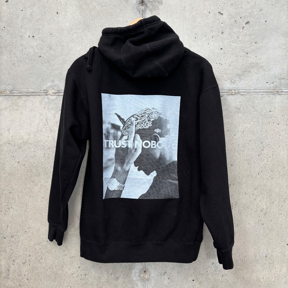 Tupac Thug Life/Trust Nobody Black Hoodie, Unisex size Medium